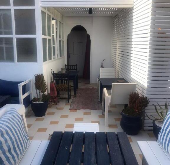 חדר קלאסי לארבעה, Hôtel Riad Gnaoua