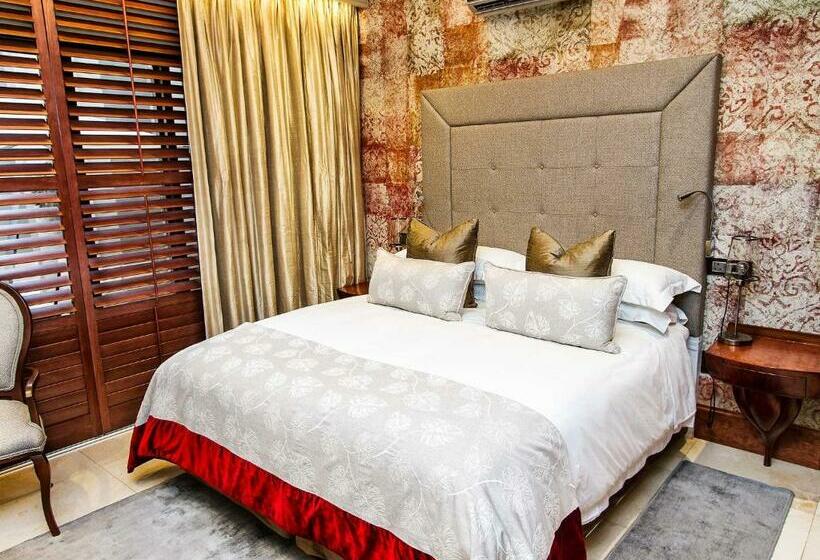 デラックスルーム, Kimberley Anne