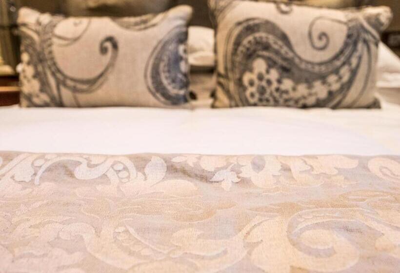 キングサイズベッドのデラックスルーム, Kimberley Anne