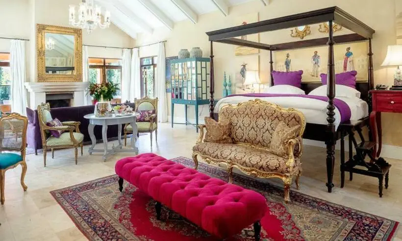 スイート, La Residence