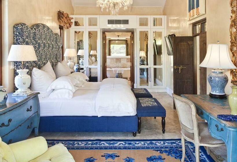 سوئیت 2 خوابه, La Residence