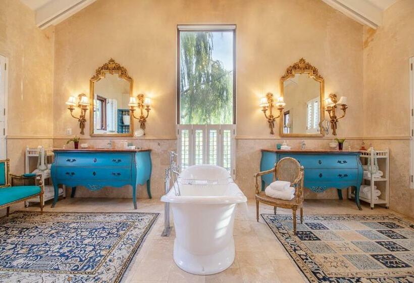 سوییت, La Residence