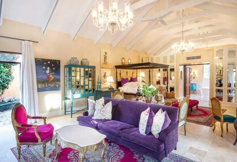 スイート, La Residence