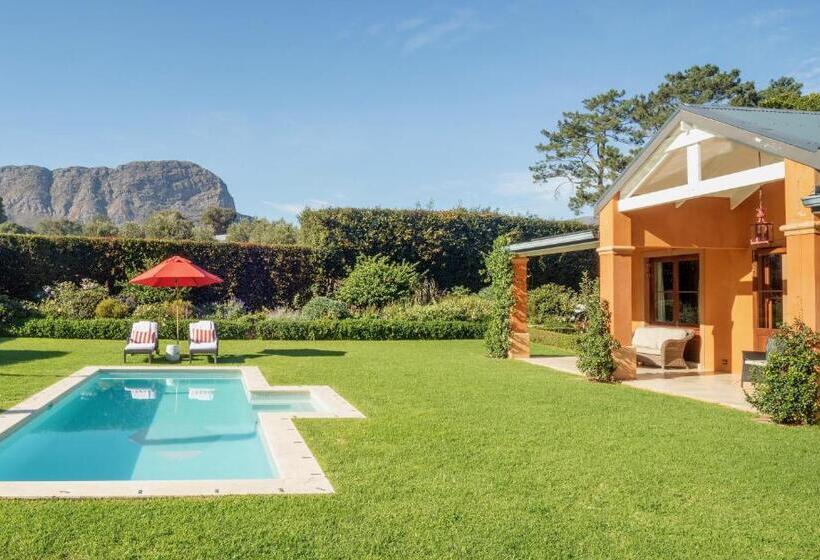 سوئیت 2 خوابه, La Residence