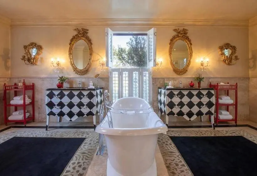 スイート, La Residence