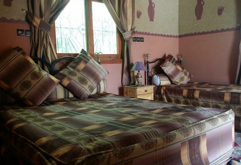 اتاق استاندارد سه نفره, Mandar Saghrou Tazakhte