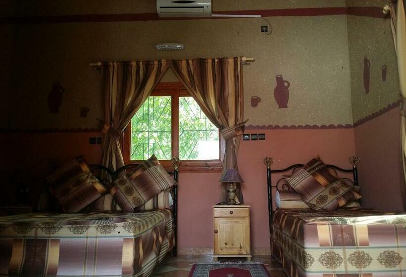 اتاق استاندارد سه نفره, Mandar Saghrou Tazakhte