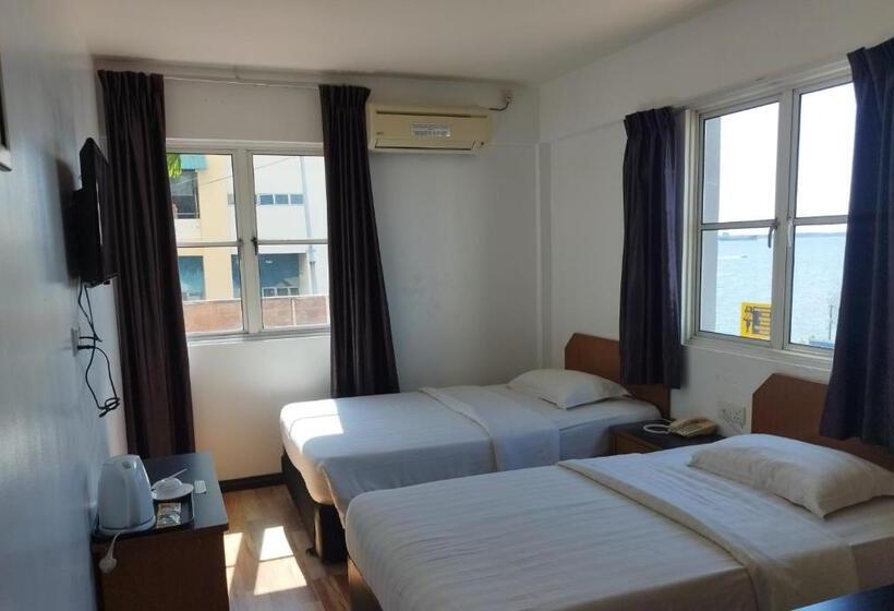 اتاق لوکس با چشم‌انداز دریا, Marine Bay