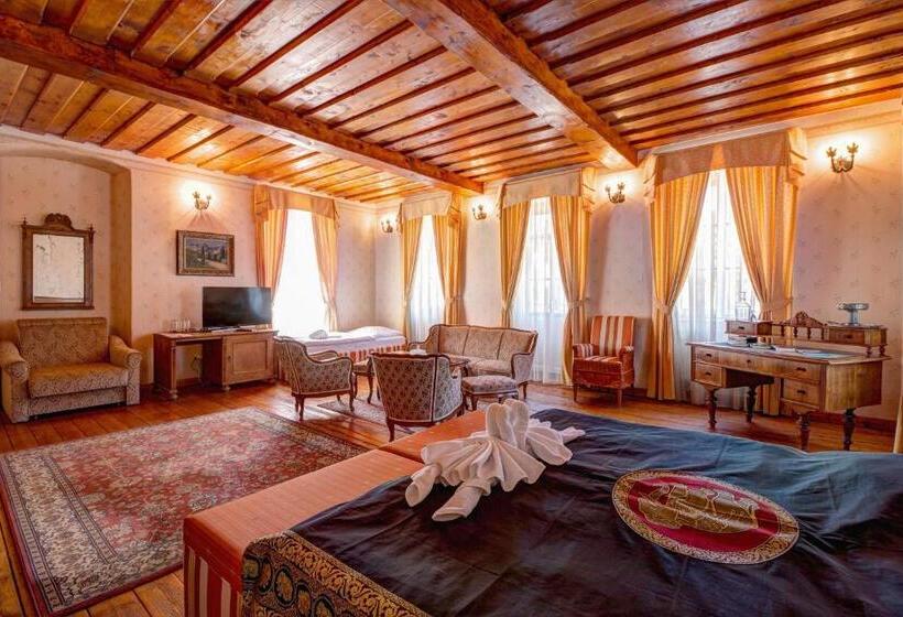 חדר לארבעה סטנדרטי עם מרפסת, Penzión Cosmopolitan I