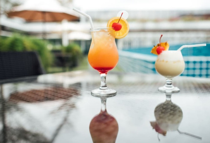 Pokój Deluxe Widok Basen, Sfera