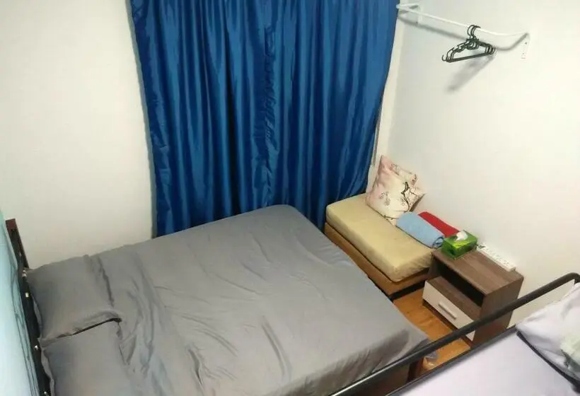 اتاق خانوادگی, Moon Eleven Hostel Near Klia & Klia2