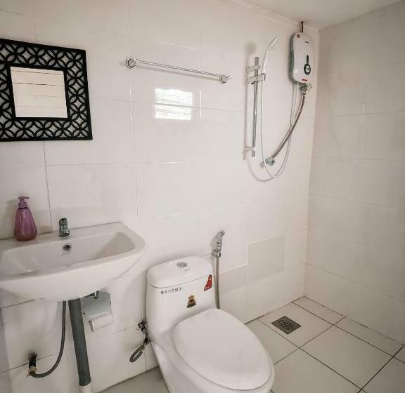 Habitació Estàndard Bany Compartit, Natol Homestay Kuching