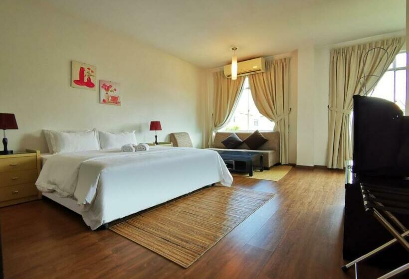 Номер Superior Кровать Кинг, Natol Homestay   Kuching