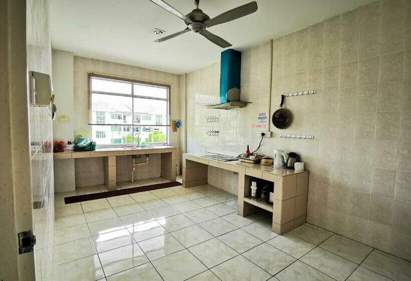 Habitació Superior Llit King, Natol Homestay Kuching