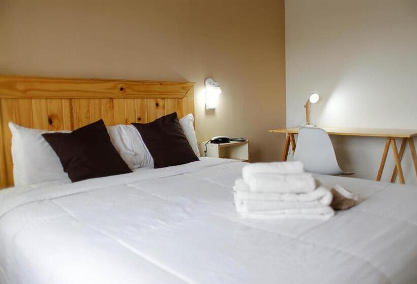 Номер Стандарт, San Pedro