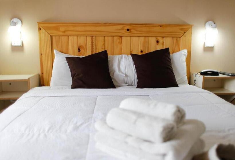 Номер Стандарт, San Pedro