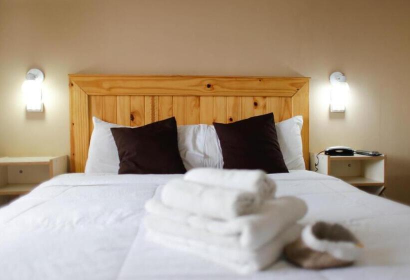 Номер Стандарт, San Pedro