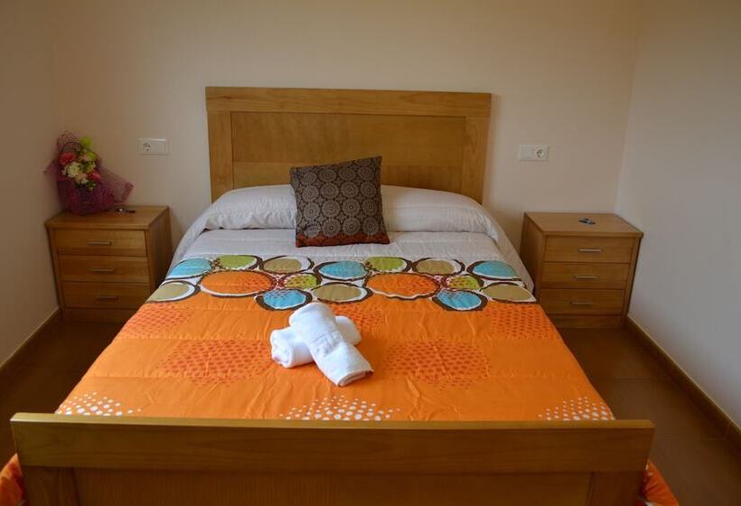 스탠다드 룸 공동 욕실, Albergue Montoto   Hostel