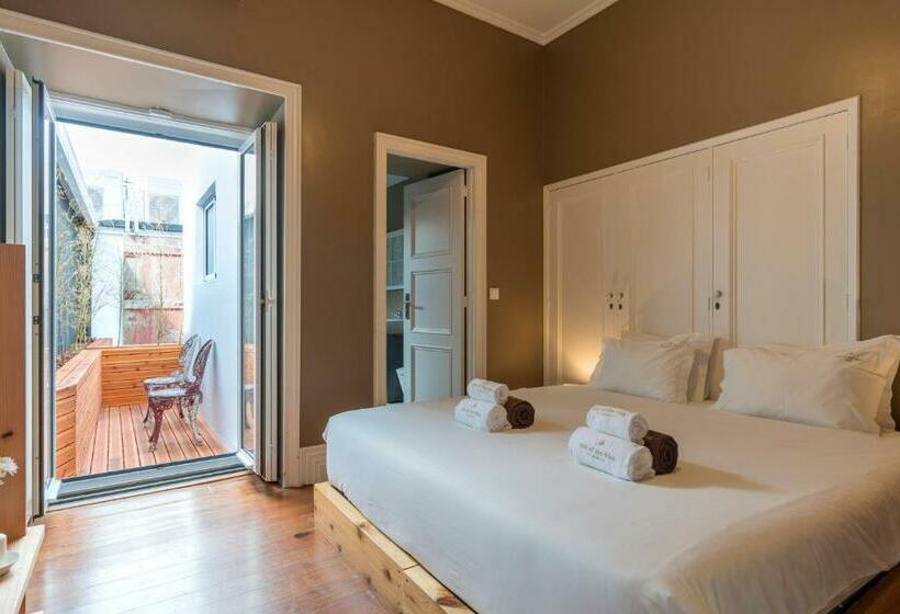 Standard Room, Out Of The Blue