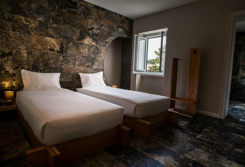 Standard Room, Out Of The Blue