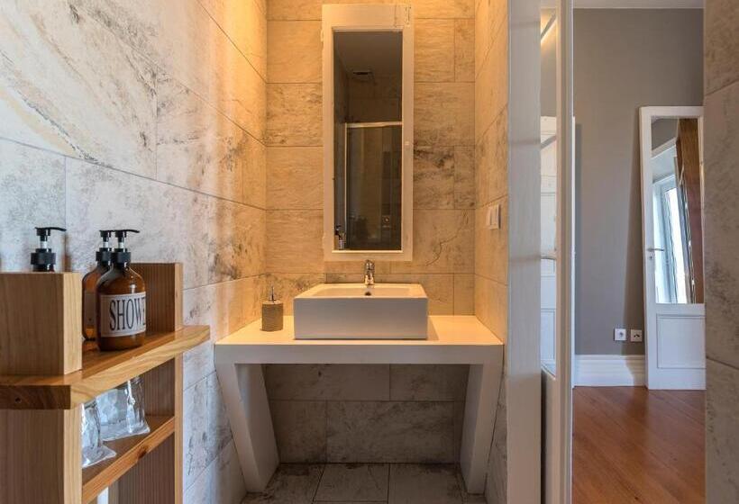 Standard Room, Out Of The Blue