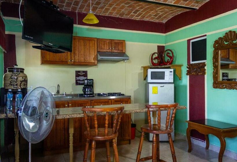 סוויטה עם ג'קוזי, Casa De La Abuela