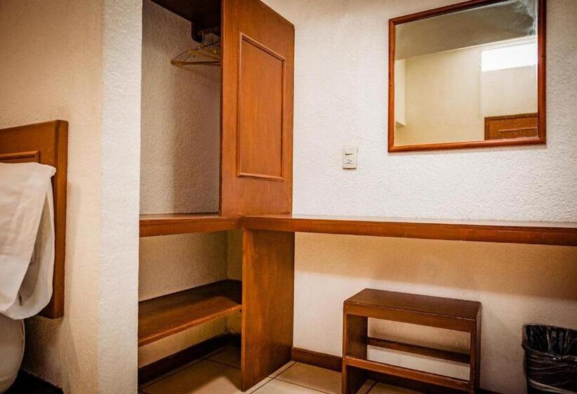 주니어 스위트, Azucena