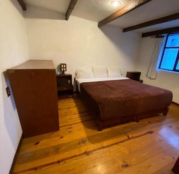 침실 2개 주택, Azucena