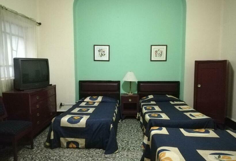 غرفة قياسية رباعية, De Gante