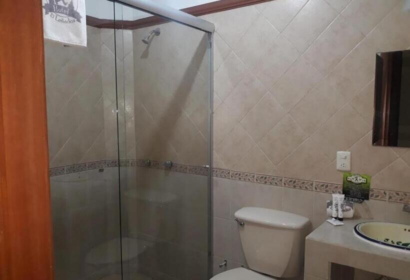 ファミリールーム, El Leñador