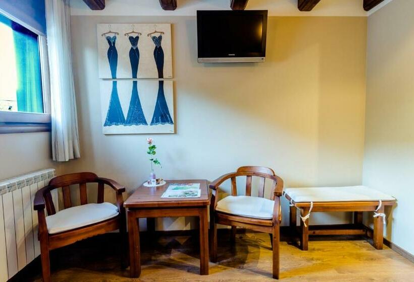 اتاق استاندارد, Flor De Neu