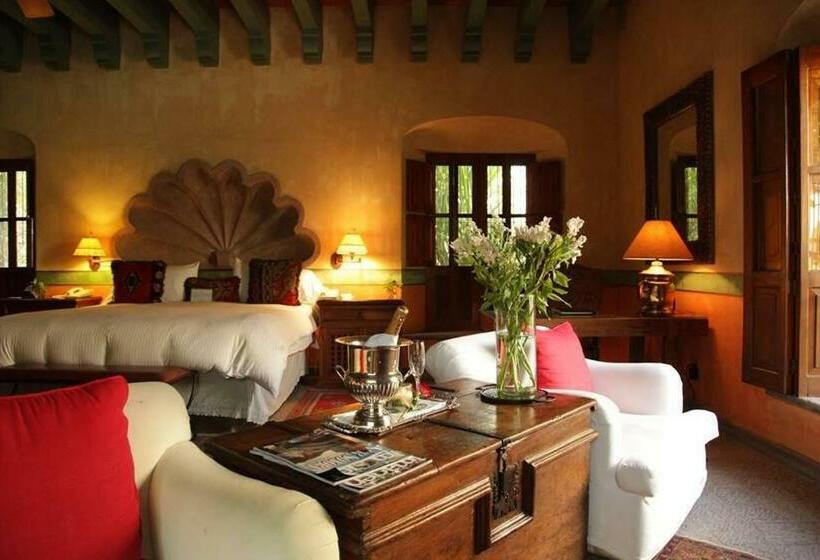 수피리어 스위트, Hacienda De Los Santos