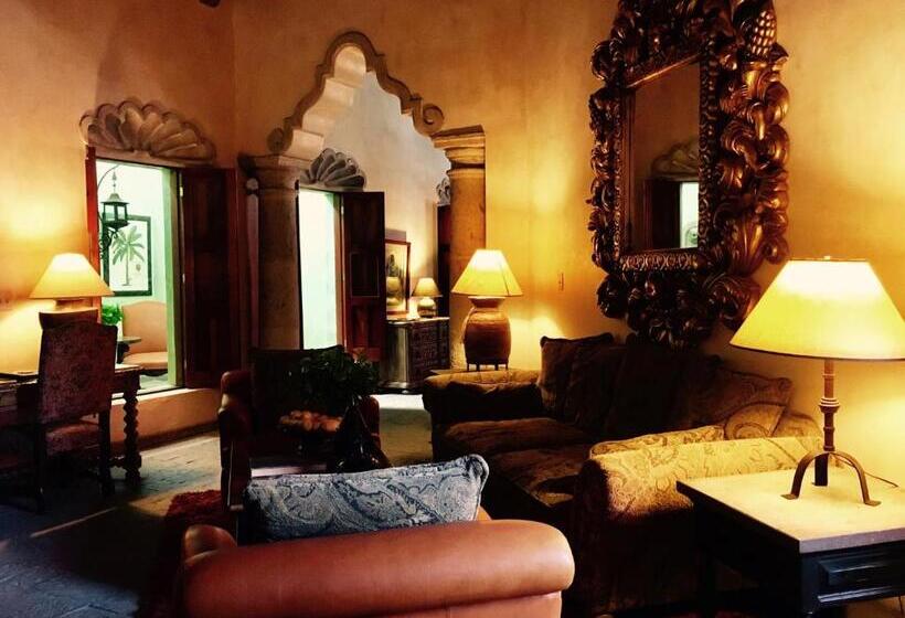 프레지덴셜 스위트, Hacienda De Los Santos