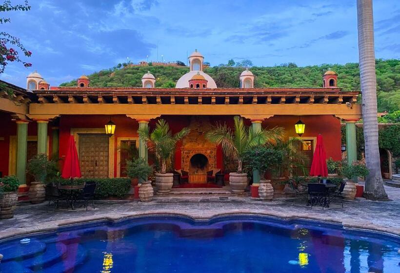 프레지덴셜 스위트, Hacienda De Los Santos