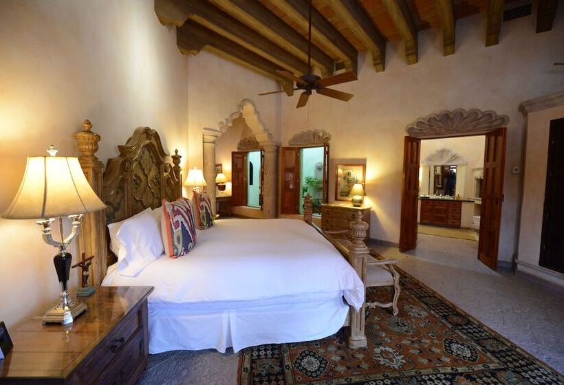 프레지덴셜 스위트, Hacienda De Los Santos