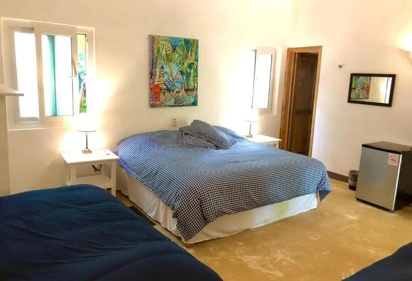 ガーデンビュースイート, Junto Al Rio Bungalows & Suites