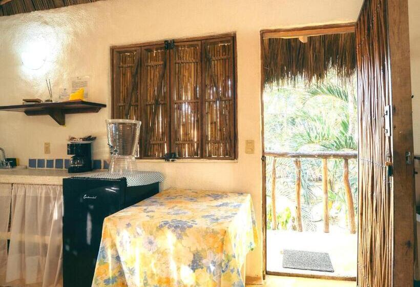 带大床的套房, Junto Al Rio Bungalows & Suites