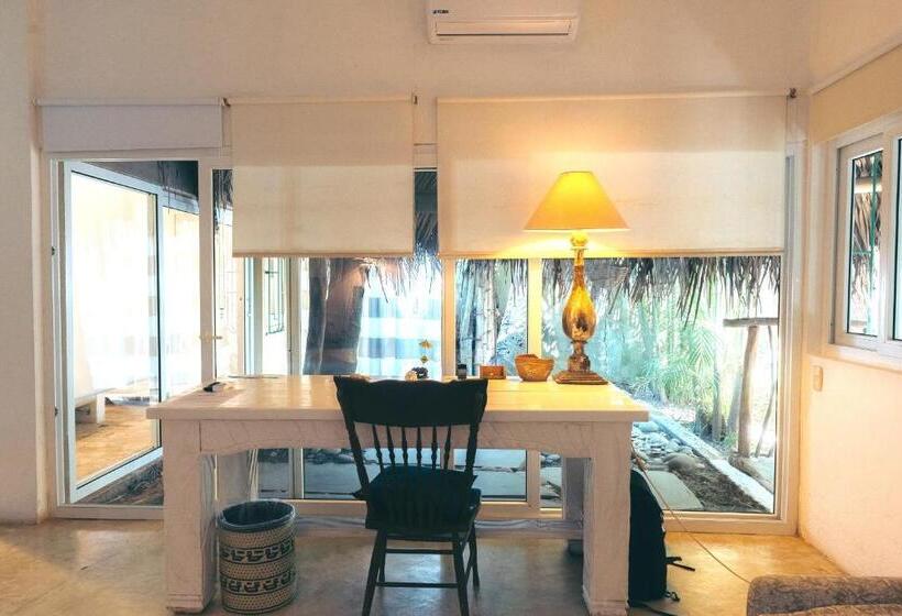 高级工作室, Junto Al Rio Bungalows & Suites