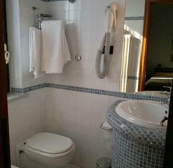 غرفة قياسية فردية, La Rotonda