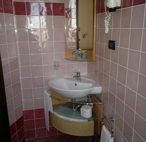 חדר סטנדרט לשלושה, La Rotonda