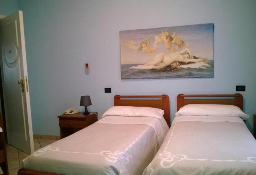 חדר קלאסי לארבעה, La Rotonda