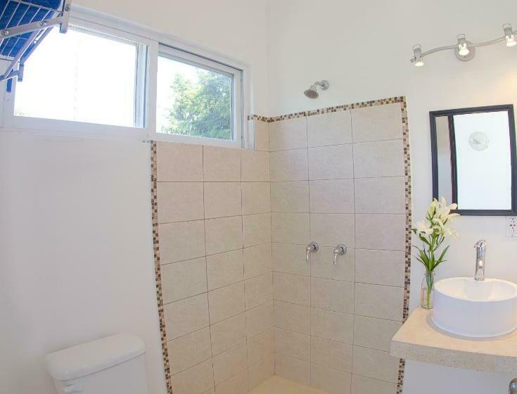 キングサイズベッドのスタンダードルーム, Mango