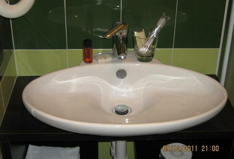 اتاق استاندارد, Mosca