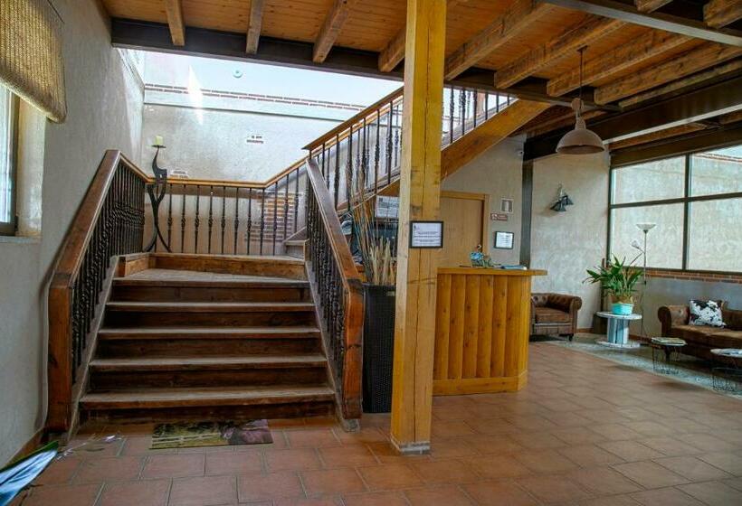 패밀리 룸, Rural Rancho Montalvo