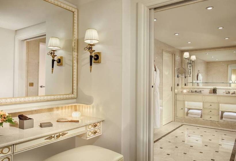 Suite, Splendide Royal Paris   Relais & Châteaux