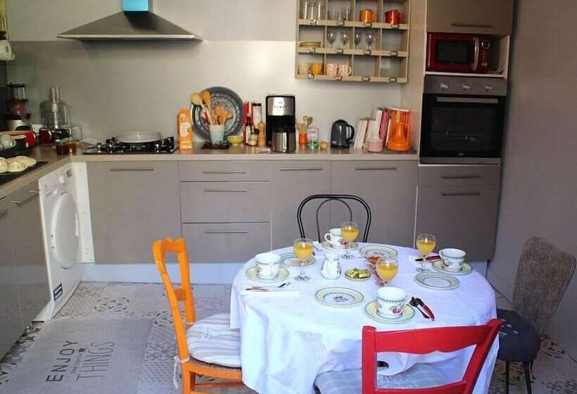 חדר סטנדרט עם טרסה, Une Chambre En Ville