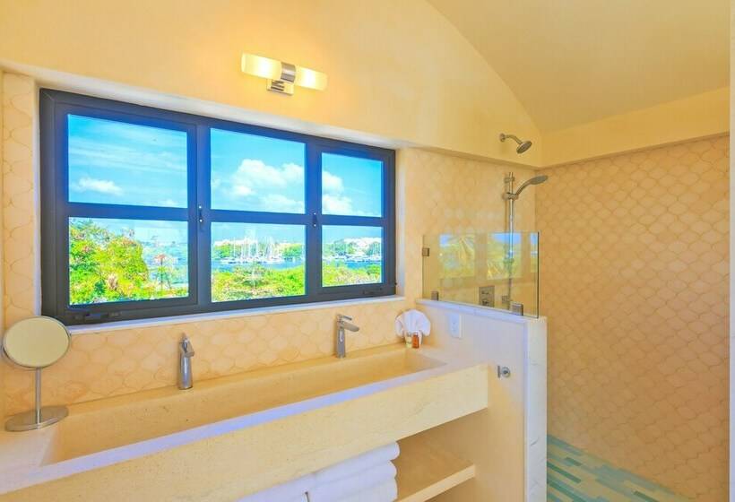 Люкс Deluxe Кровать Кинг, Villa Encantada By Coco B Isla