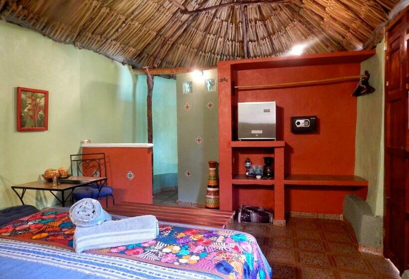 بنجلو قياسى, The Pickled Onion Eco Boutique B&b