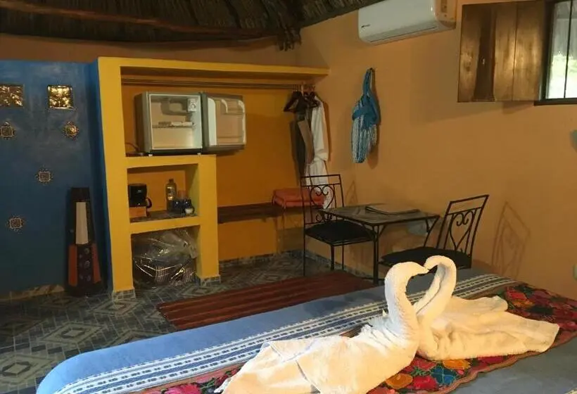 スタンダードバンガロー, The Pickled Onion Eco Boutique B&b