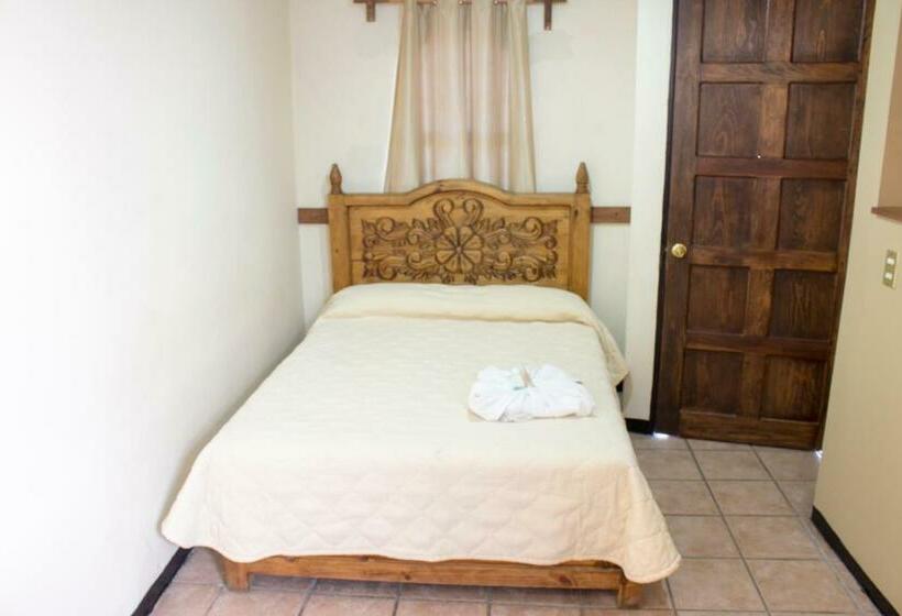 غرفة قياسية ثلاثية, Villas Hotel Cholula